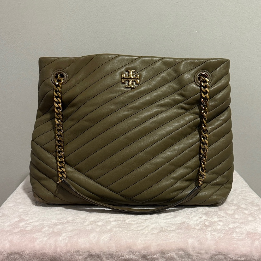 Tory Birch Kira Large Quilted Leather (Stone color)